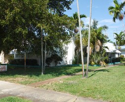 1941 Pierce St in Hollywood, FL - Building Photo