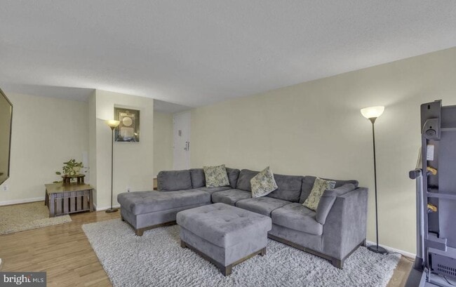 property at 11232 Chestnut Grove Square