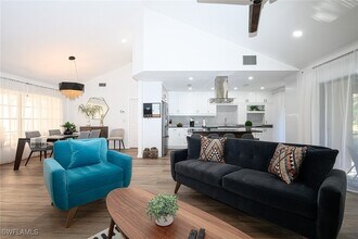 772 Reef Point Cir in Naples, FL - Building Photo - Building Photo