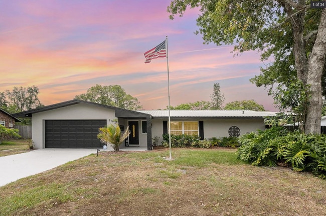property at 3105 Sharon Dr
