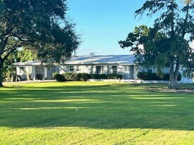 2801 W Canal St N in Belle Glade, FL - Building Photo