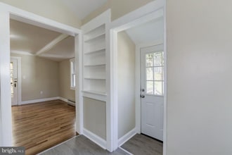 811 Thayer Ave in Silver Spring, MD - Foto de edificio - Building Photo