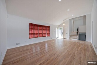 327 Webster Dr in New Milford, NJ - Building Photo - Building Photo