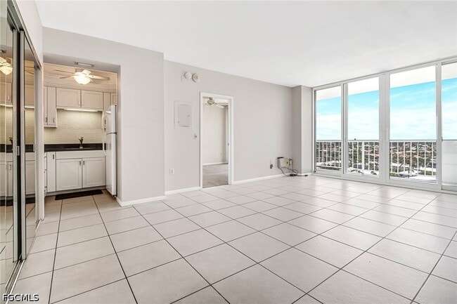 property at 140 Seaview Ct