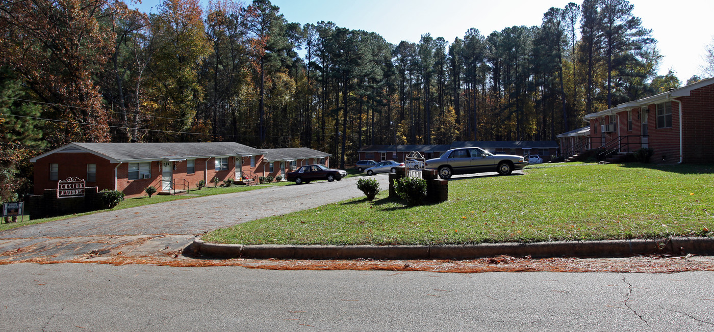 Coston Apartments in Cary, NC - Building Photo