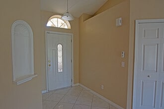 Wonderful 3/2 Home in the Arbor Club Community! in Orlando, FL - Building Photo - Building Photo