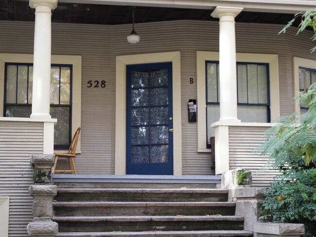 528 W 3rd St in Chico, CA - Building Photo - Building Photo