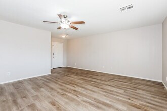 1361 E Ryan Rd in San Tan Valley, AZ - Building Photo - Building Photo