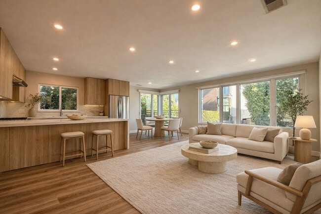 property at 1427 N Vista St