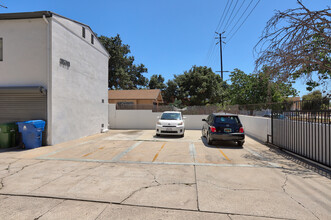 3570 Eagle Rock Blvd in Los Angeles, CA - Building Photo - Building Photo