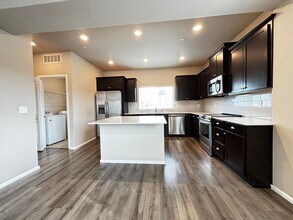 17401 118th Ave Ct E in South Hill, WA - Building Photo - Building Photo