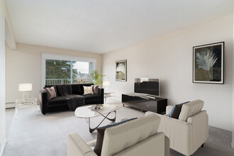 Collegeview in Grande Prairie, AB - Building Photo - Building Photo