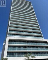 188 Fairview Mall Dr in Toronto, ON - Building Photo