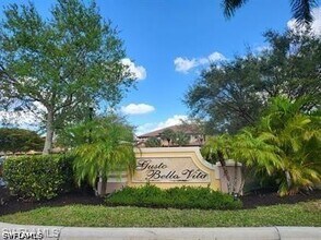 1256 Carpazi Ct in Naples, FL - Building Photo - Building Photo