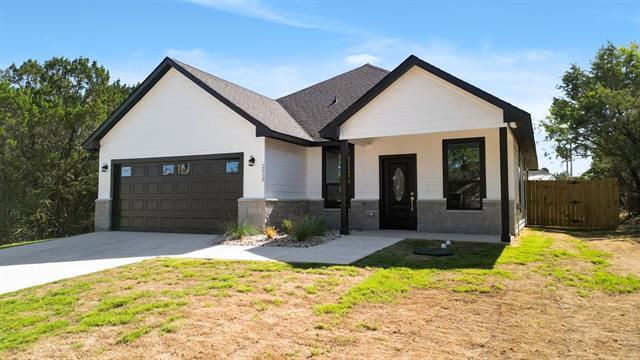 2515 Austin Ct in Granbury, TX - Building Photo - Building Photo