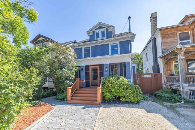 property at 217 Walnut St