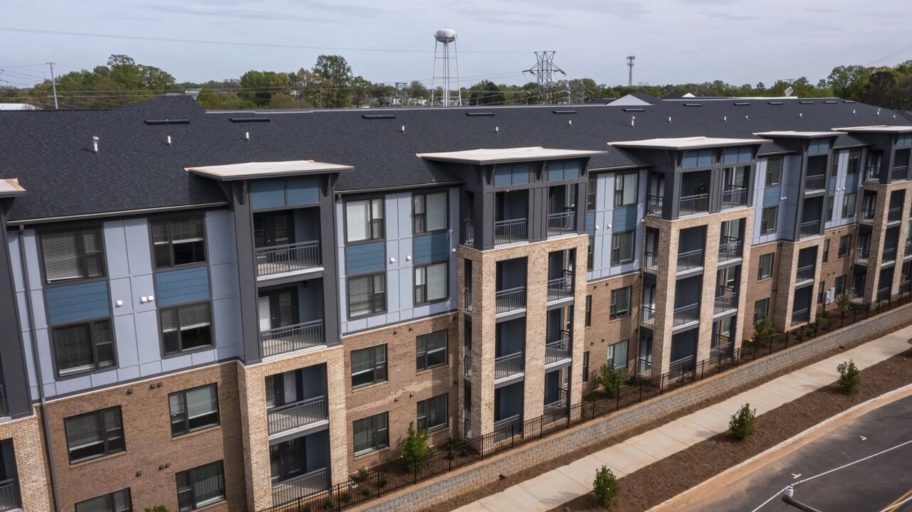 Accent Southrail Townhomes in Charlotte, NC - Building Photo