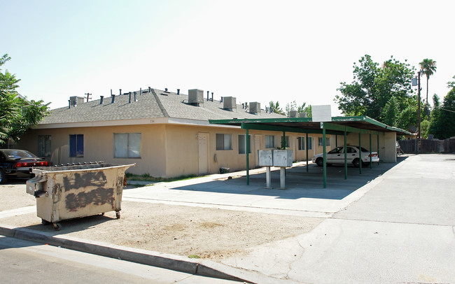 734 N Bond St in Fresno, CA - Building Photo - Building Photo