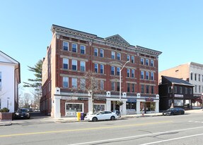 69 S Pleasant St in Amherst, MA - Building Photo