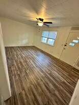 518 1/2 W Walnut St in Kokomo, IN - Building Photo