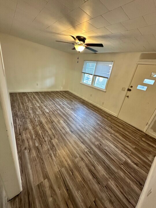 518 1/2 W Walnut St in Kokomo, IN - Building Photo