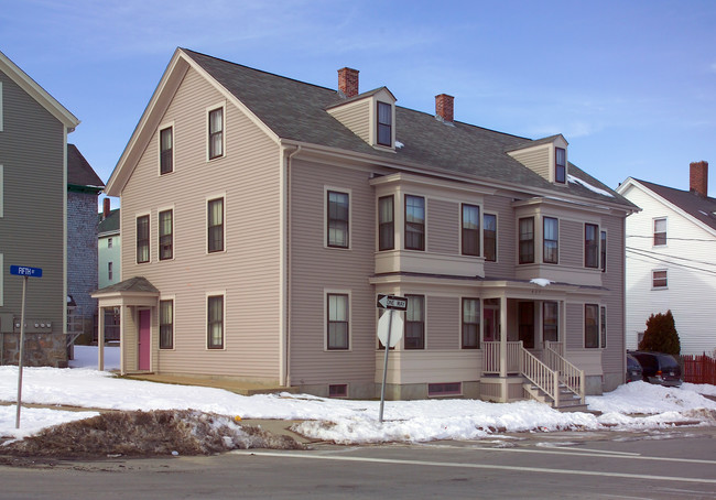 427 5th St in Fall River, MA - Building Photo - Building Photo