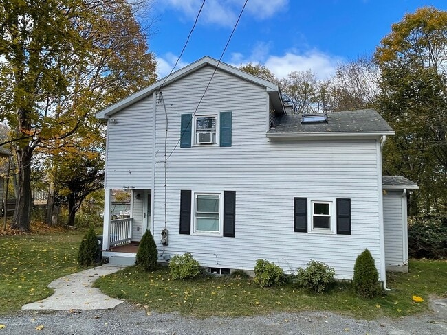 99 Westchester Ave in Pittsfield, MA - Building Photo - Building Photo