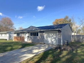 5200 Mapleridge Dr in Columbus, OH - Foto de edificio - Building Photo