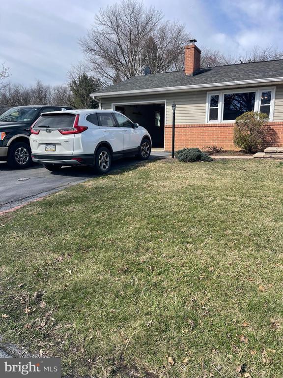 1043 Laurich Dr in Chambersburg, PA - Building Photo - Building Photo