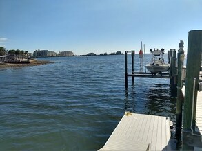 1 Harbor Dr in Hudson, FL - Building Photo - Building Photo
