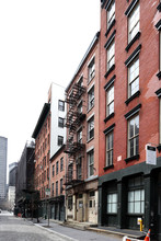 270 Water St in New York, NY - Building Photo - Building Photo