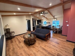 620 Maymens Flat Rd in Los Gatos, CA - Building Photo - Building Photo