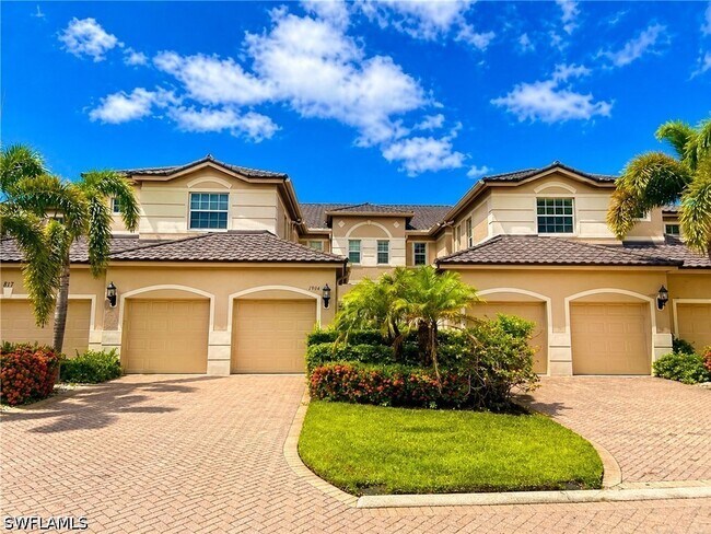 property at 817 Regency Reserve Cir