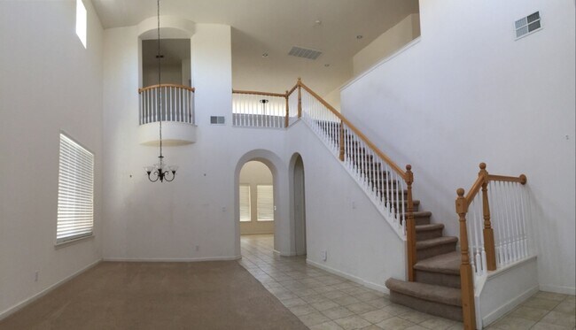 618 Coppola Ct in Merced, CA - Building Photo - Building Photo