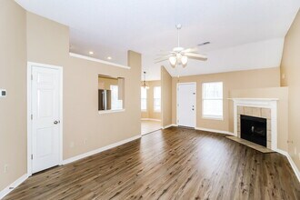 50 Steffani Dr in Southaven, MS - Foto de edificio - Building Photo