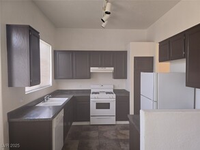 2108 Panther Pl in North Las Vegas, NV - Building Photo - Building Photo