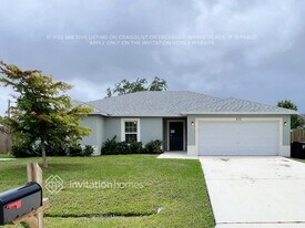 832 SE Starflower Ave in Port St. Lucie, FL - Building Photo