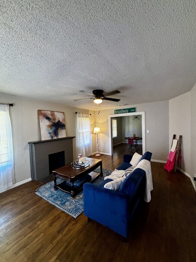 2104 20th St in Lubbock, TX - Building Photo - Building Photo