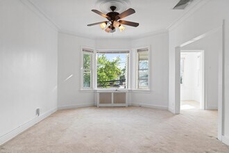 31 E 40th St in Bayonne, NJ - Building Photo - Building Photo