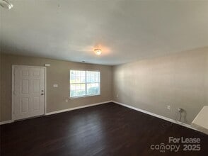 5815 Kelden Walker Ln in Charlotte, NC - Building Photo - Building Photo