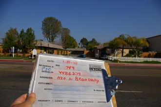 Broadway Pines in Escondido, CA - Foto de edificio - Other