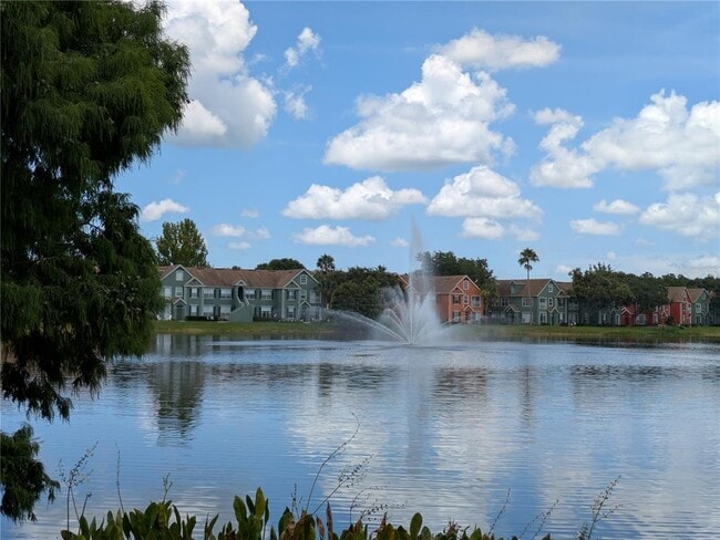 9548 Lake Chase Island Way in Tampa, FL - Building Photo - Building Photo