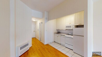 306 E 91st St in New York, NY - Building Photo - Building Photo