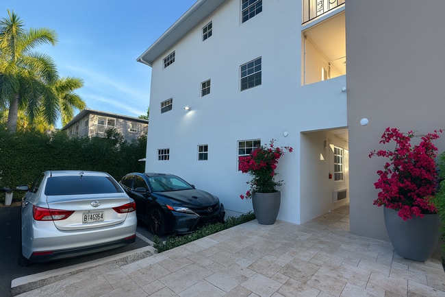 3270 West Trade Avenue in Miami, FL - Building Photo - Building Photo