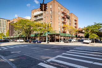 62-59 108th St in Forest Hills, NY - Building Photo - Building Photo