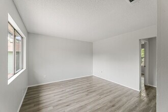 3460 Willowrun Dr, Unit D in Austin, TX - Building Photo - Building Photo