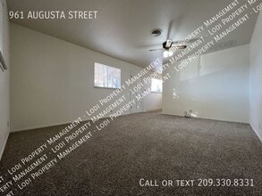 961 E Augusta St in Woodbridge, CA - Building Photo - Building Photo