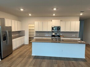 1212 Mallow Rd in Leander, TX - Building Photo - Building Photo