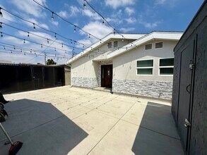 1141 W 49th St in Los Angeles, CA - Building Photo - Building Photo