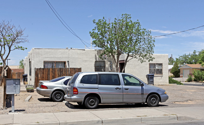 6005 Fortuna Rd NW in Albuquerque, NM - Building Photo - Building Photo